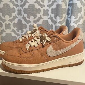 Nike Air Force One Low Light Cognac Athletic Shoes Sz 8.5 Men’s